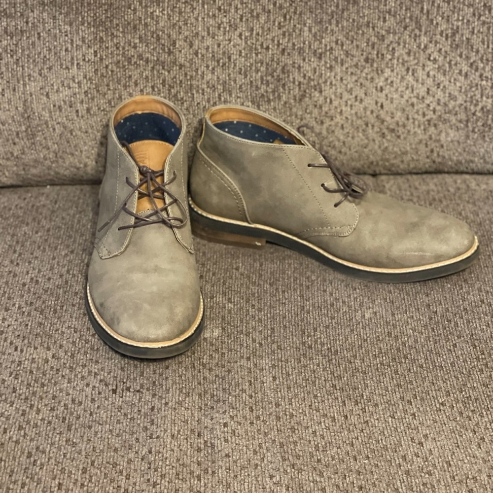 Barely worn dress shoes, size 10